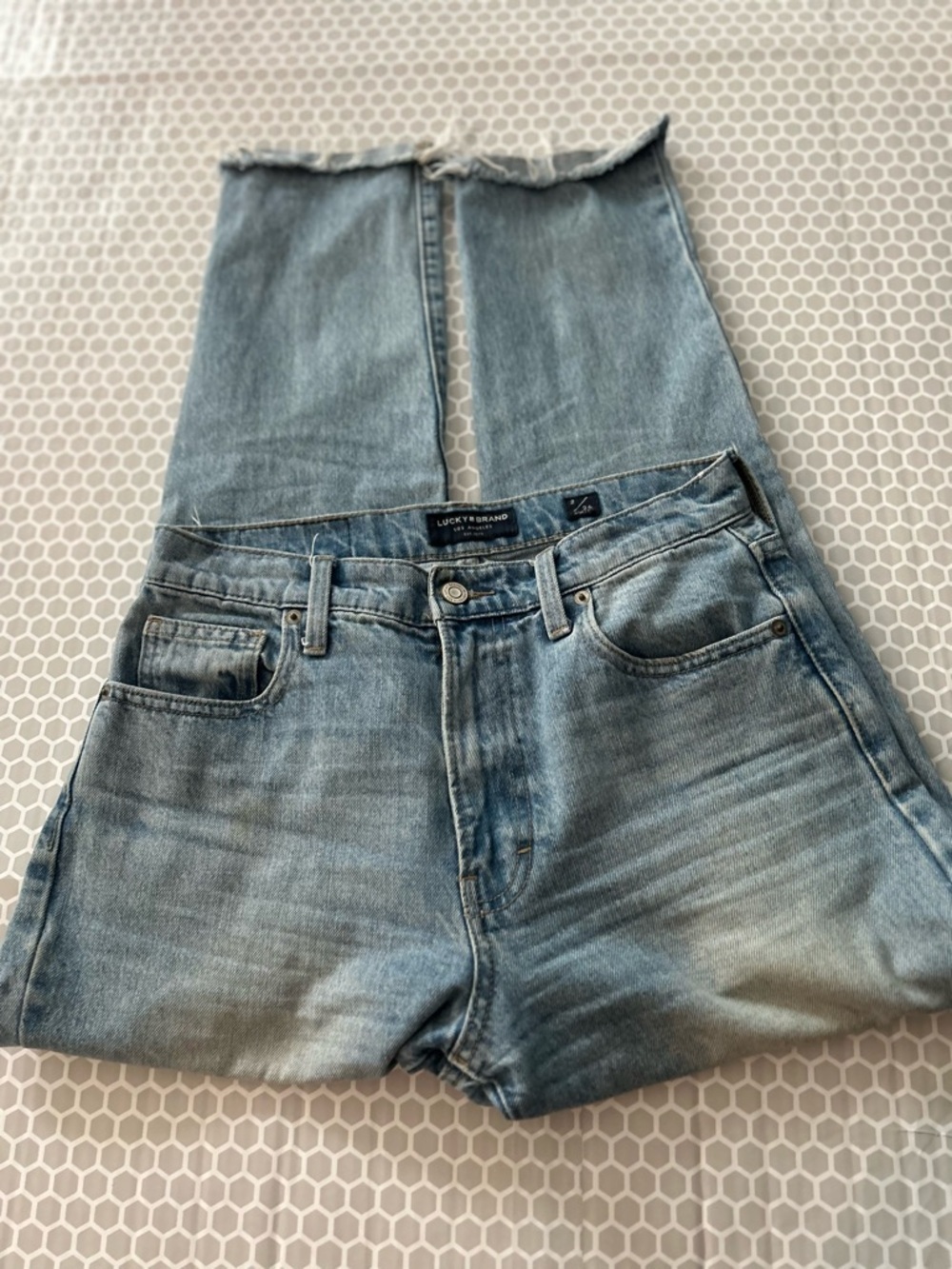 Lucky Brand Light Blue Denim Jeans with Raw Hem High Rise Mom Jeans Drew